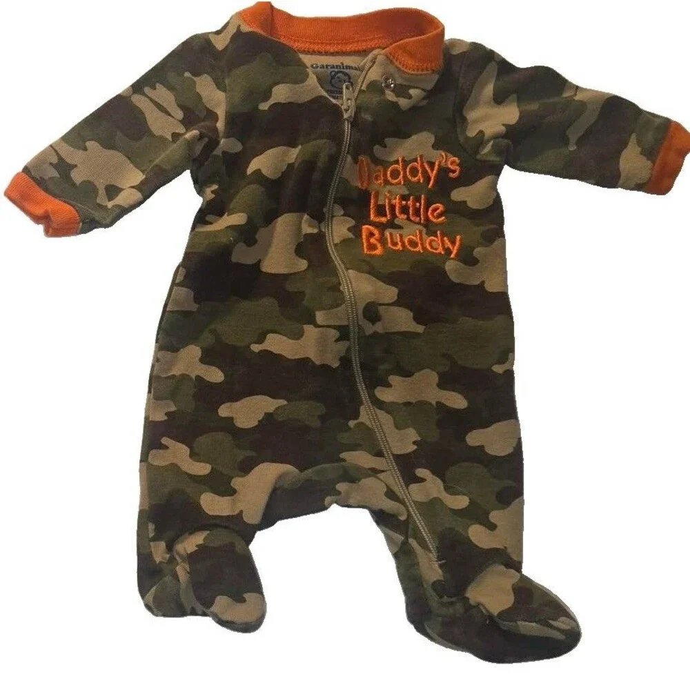 Garanimals Boys infant baby Size Preemie Camo Bodysuit 1 piece pajamas footed